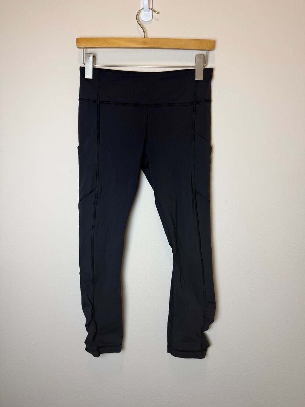 Lululemon Speed Tight Size 6 Black Ruched Ankle Leggings